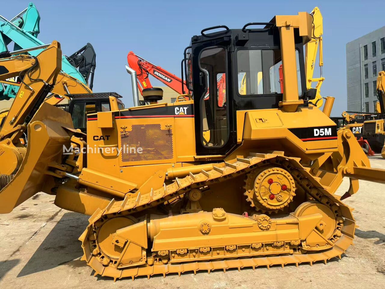 Caterpillar D5M bulldozer - Machineryline