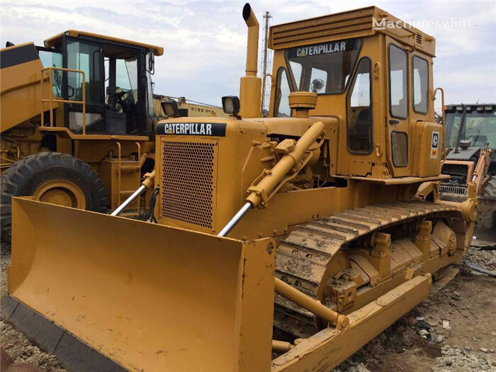 بلدوزر Caterpillar D6D