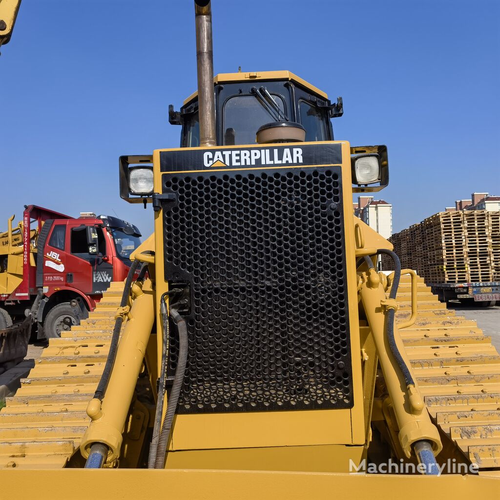 Caterpillar D6M bulldozer