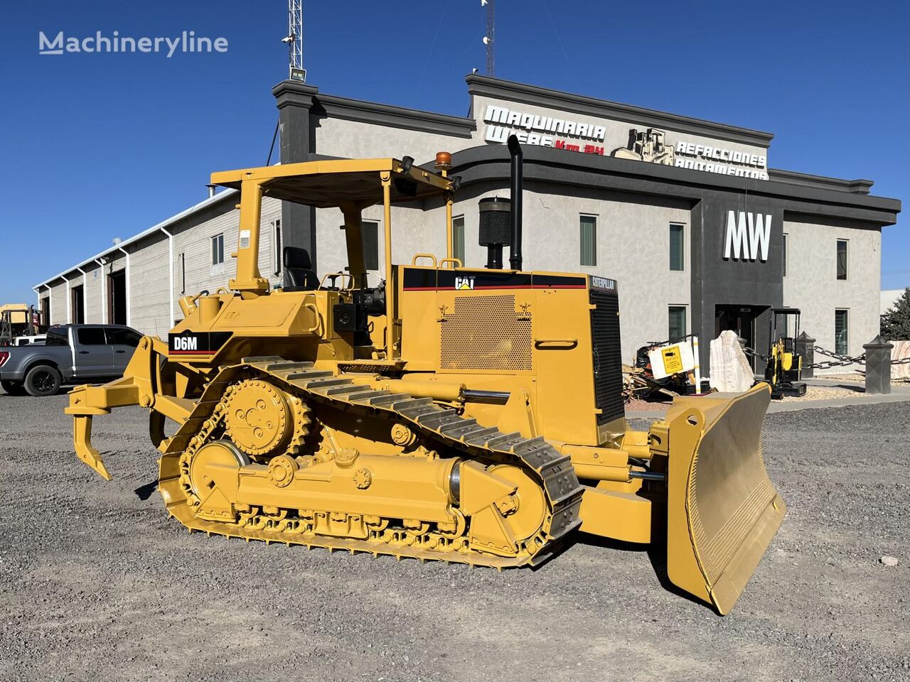 bulldozer Caterpillar D6M