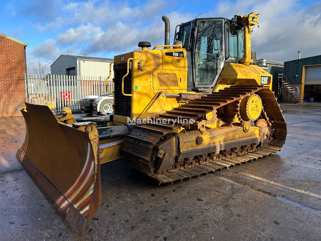 bulldozer Caterpillar D6N LGP