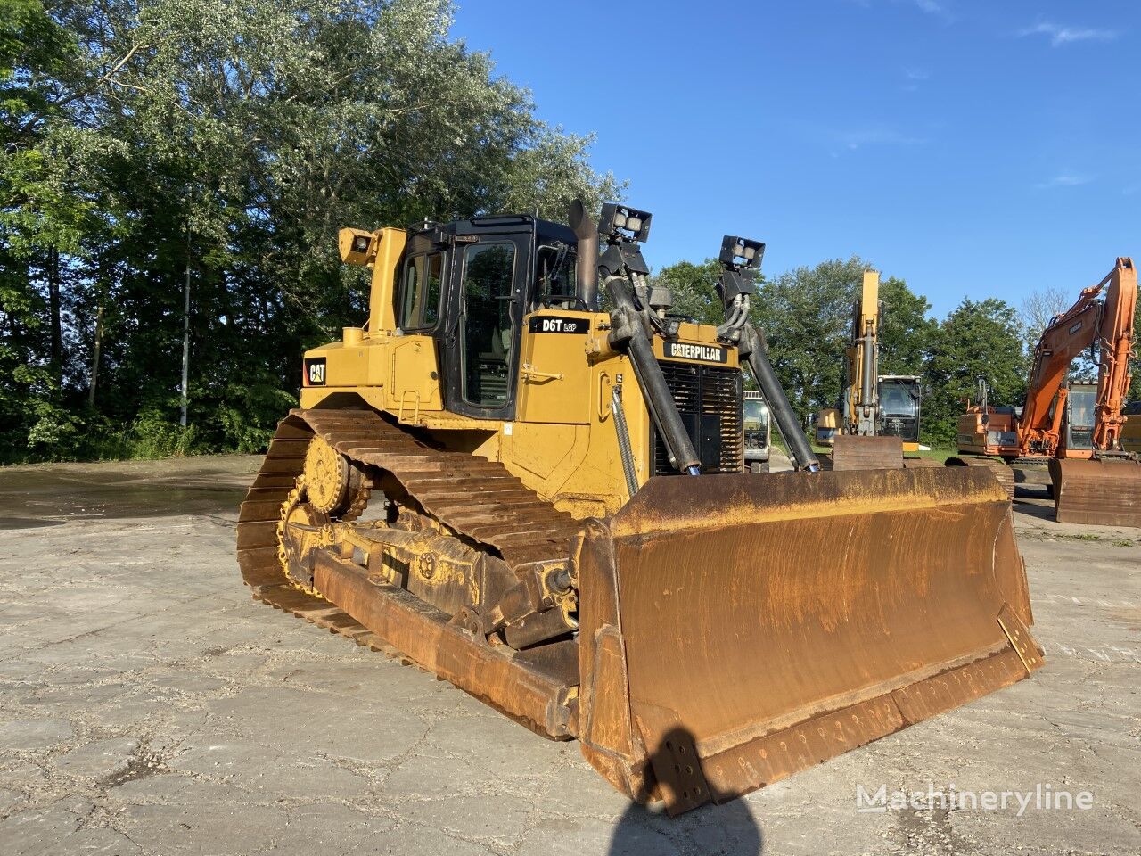 Caterpillar D6T LGP bulldozer