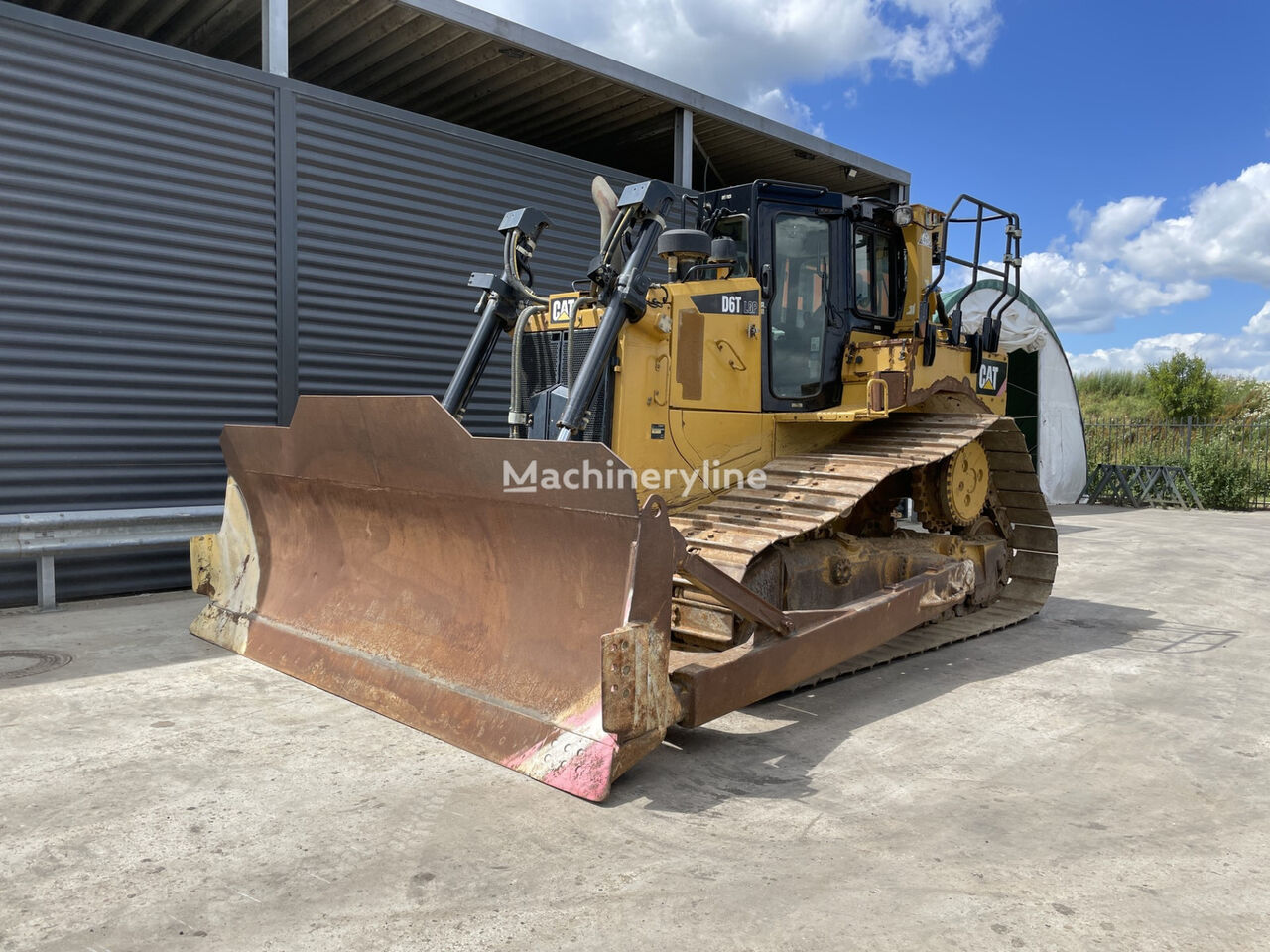 bulldozer Caterpillar D6T LGP