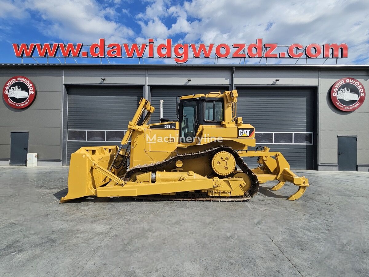 bulldozer Caterpillar D6T XL