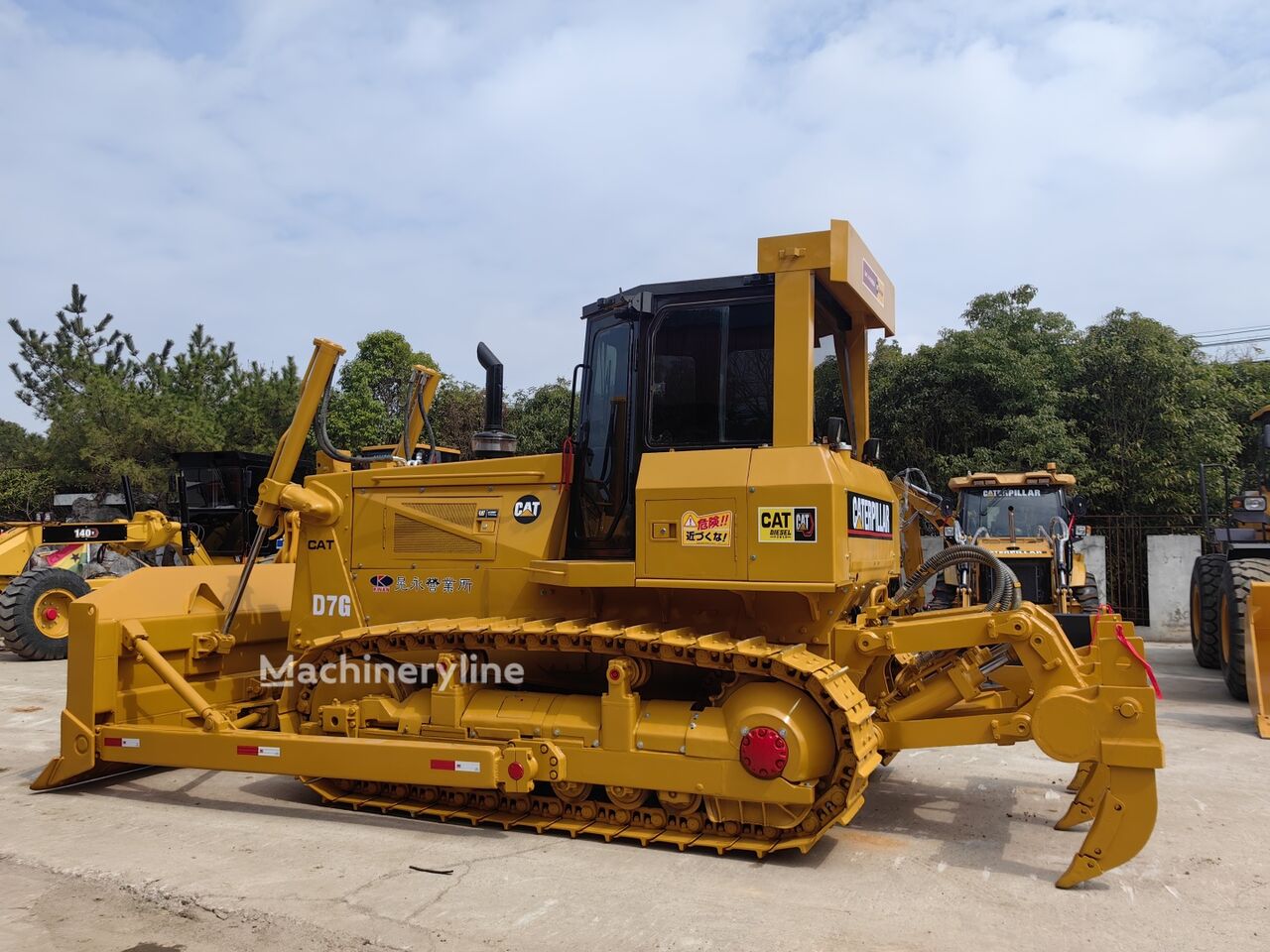 بيع بلدوزر Caterpillar D7G | Machineryline AE بلدوزر Caterpillar D7G - Machineryline