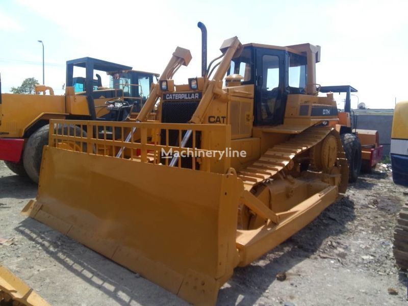 Caterpillar D7H D7H-II bulldozer