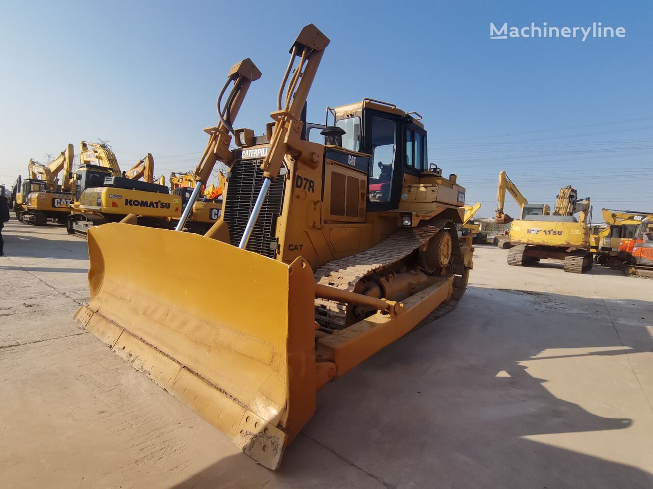 Caterpillar D7R buldozers