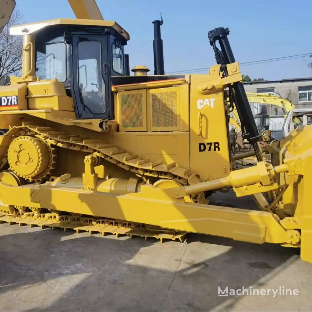 buldožer Caterpillar D7R