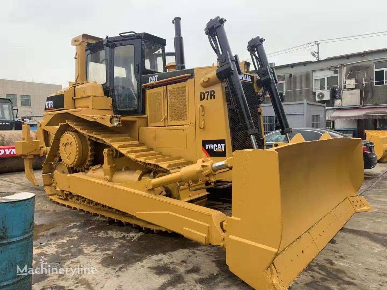 Caterpillar D7R bulldozer