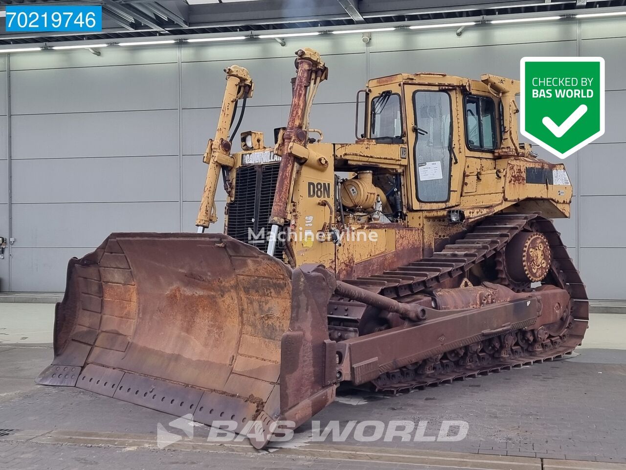 Caterpillar D8 N bulldozer