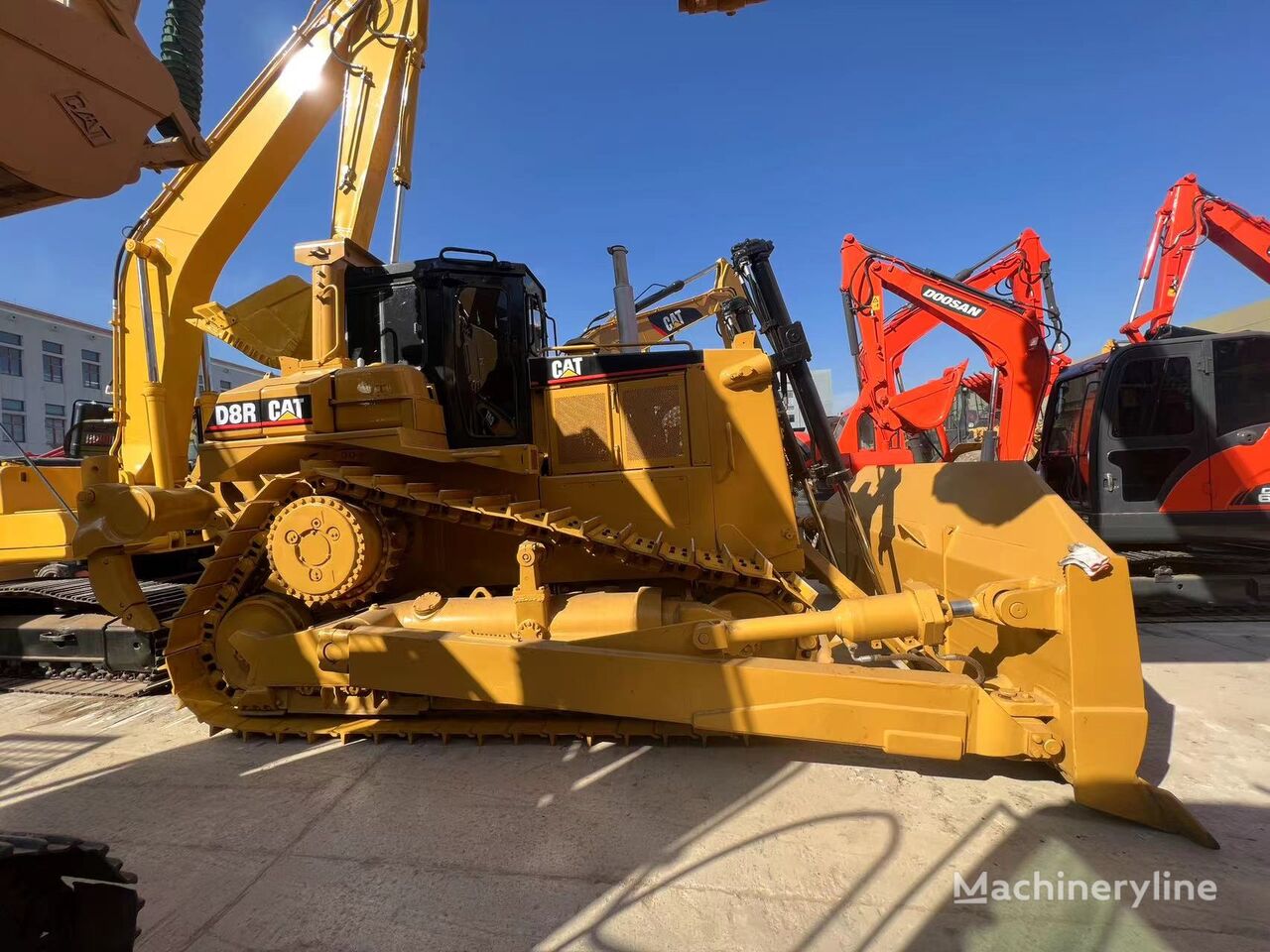 Caterpillar D8R bulldozer