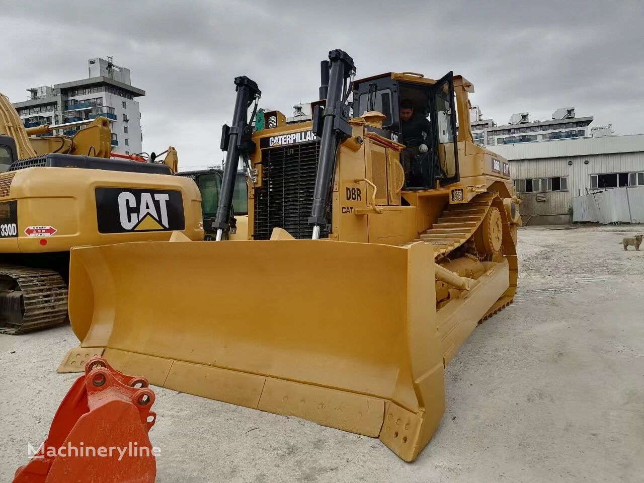 бульдозер Caterpillar D8R