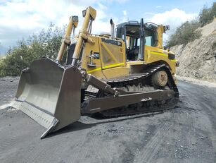 Caterpillar D8T bulldozer