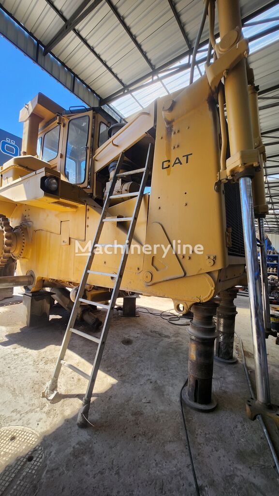 Caterpillar D9L bulldozer