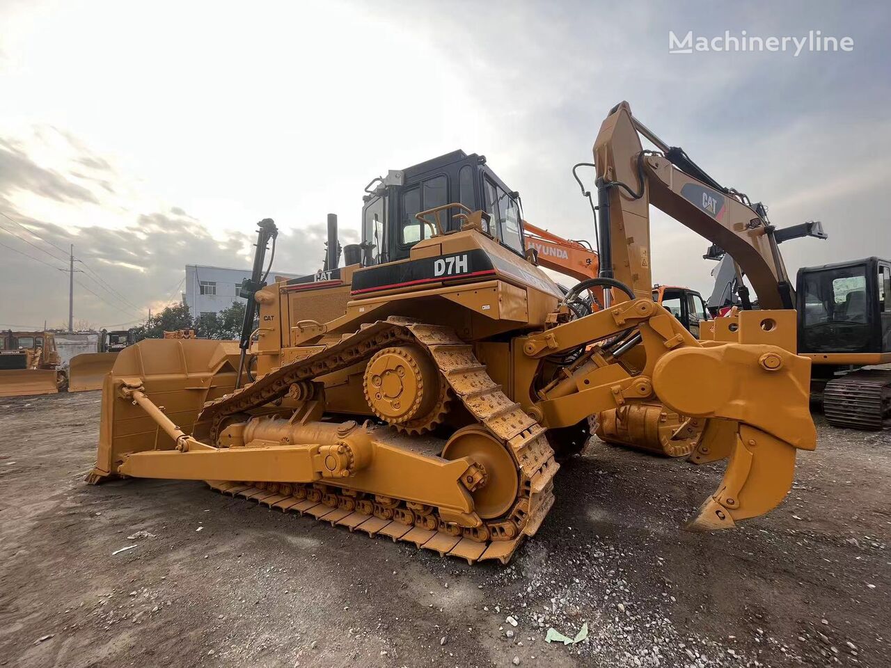 Бульдозер Caterpillar d7h - Machineryline