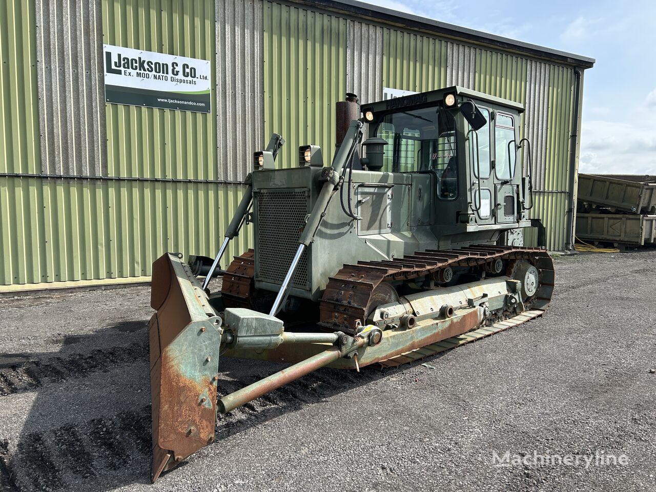 bulldozer HANOMAG D680E