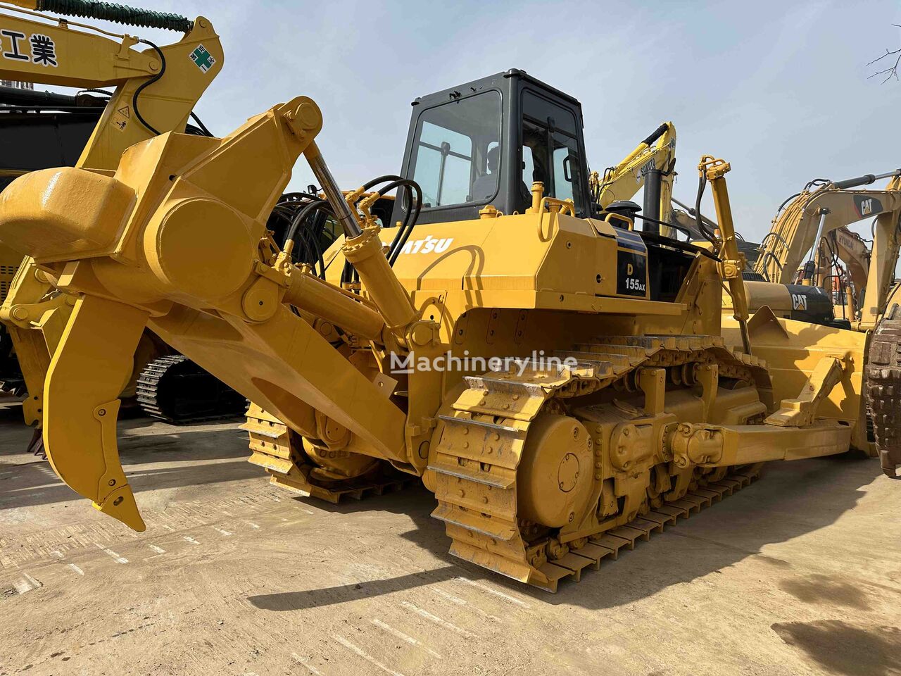 بلدوزر Komatsu D155A-5 - Machineryline