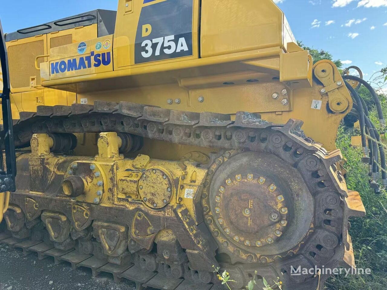 Komatsu D375 bulldozer