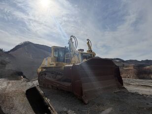 Komatsu D475 bulldozer