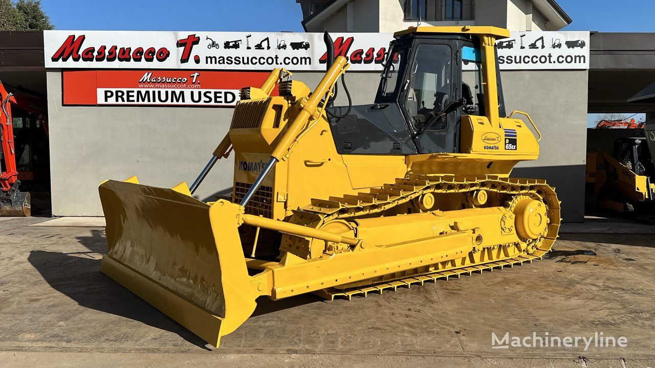 Komatsu D65 EX - 12 bulldozer