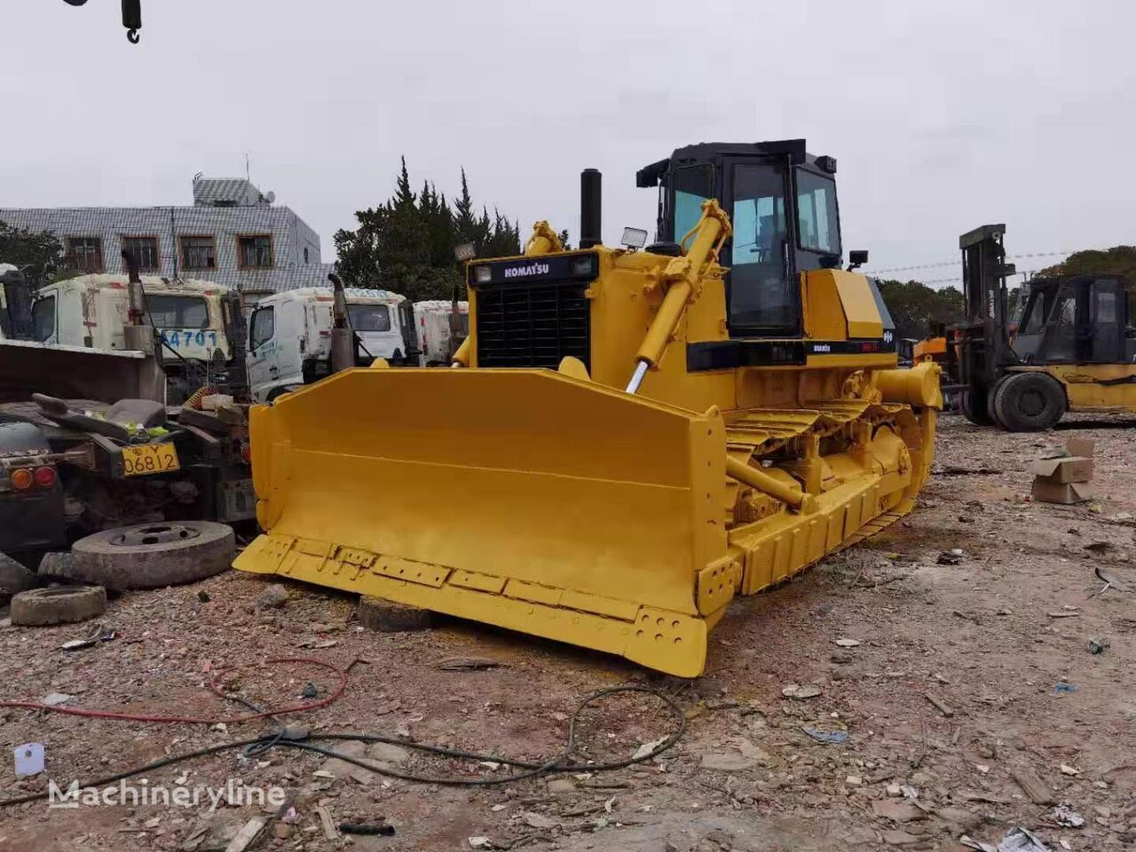 buldozer Komatsu D85