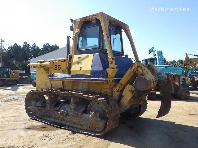 buldooser Komatsu D85A-21