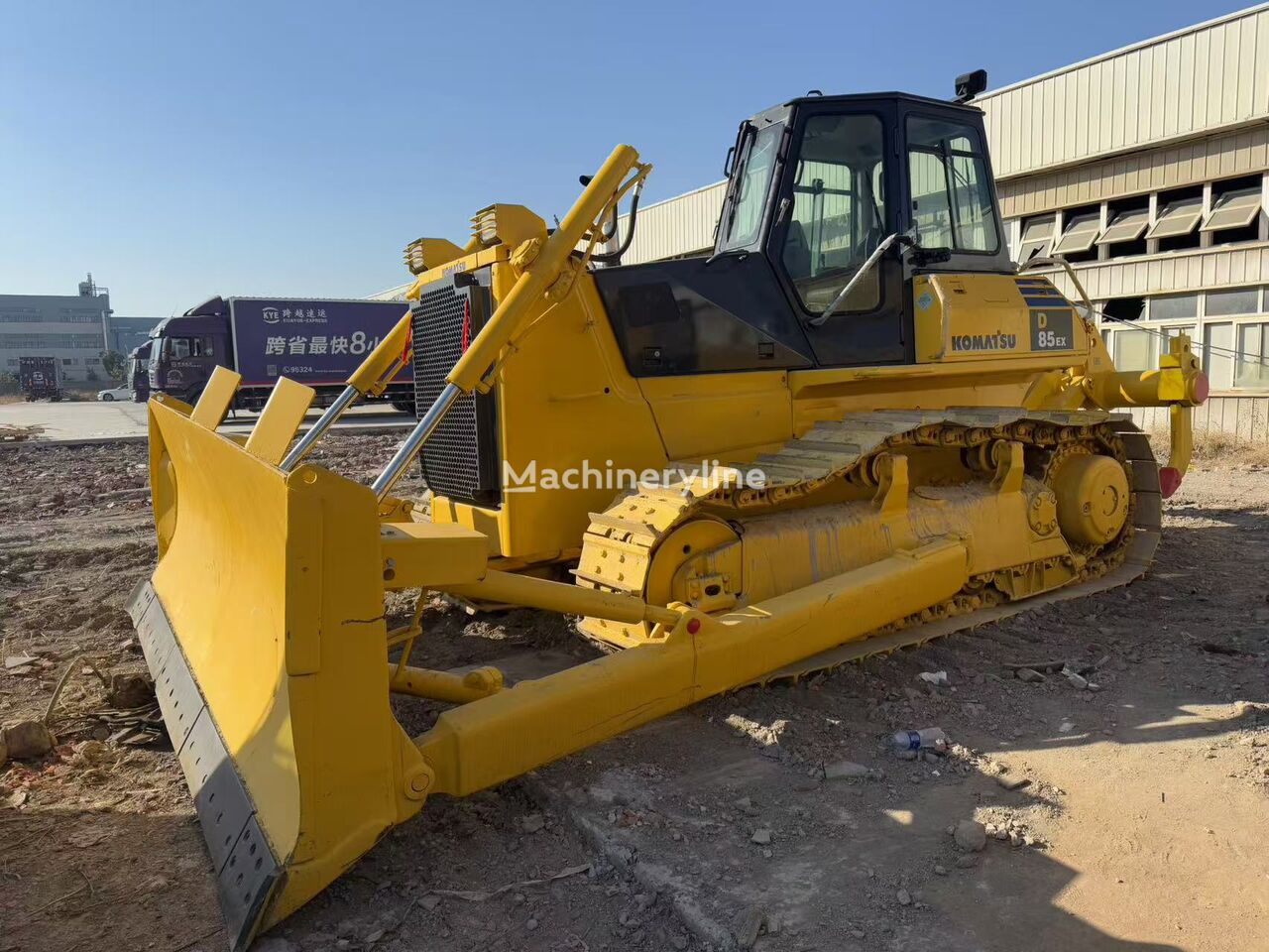 bulldozer Komatsu D85EX-18