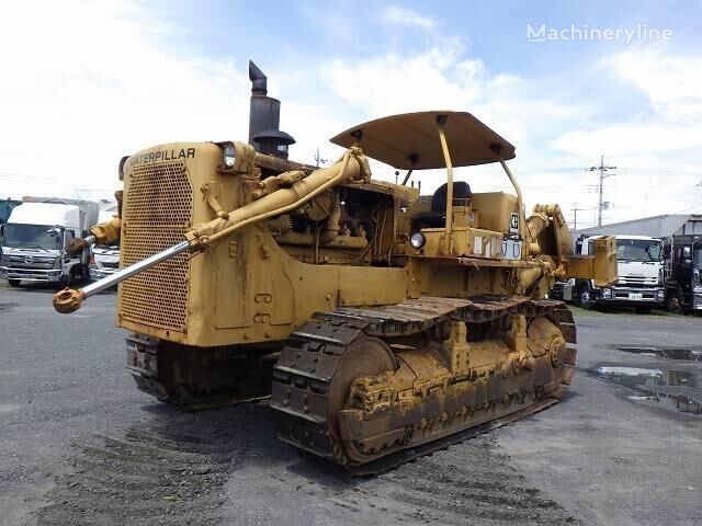 Komatsu D8H bulldozer