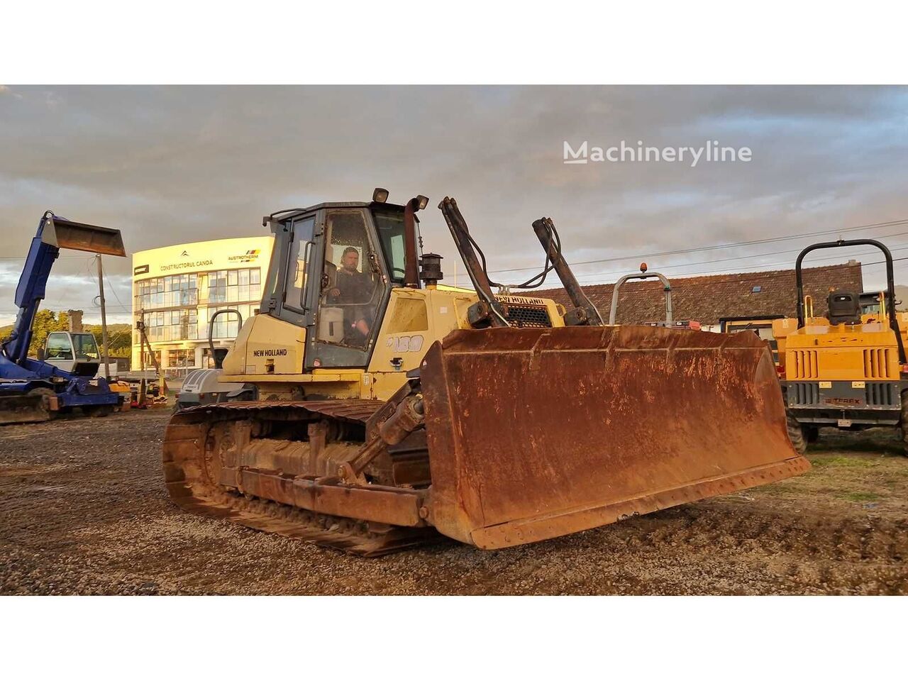 Bulldozer New Holland D180 LGP a venda | Machineryline PT Bulldozer New Holland D180 LGP - Machineryline