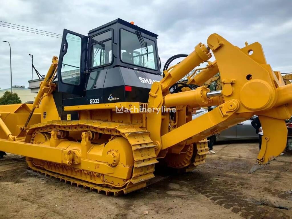 Shantui SD 32 bulldozer