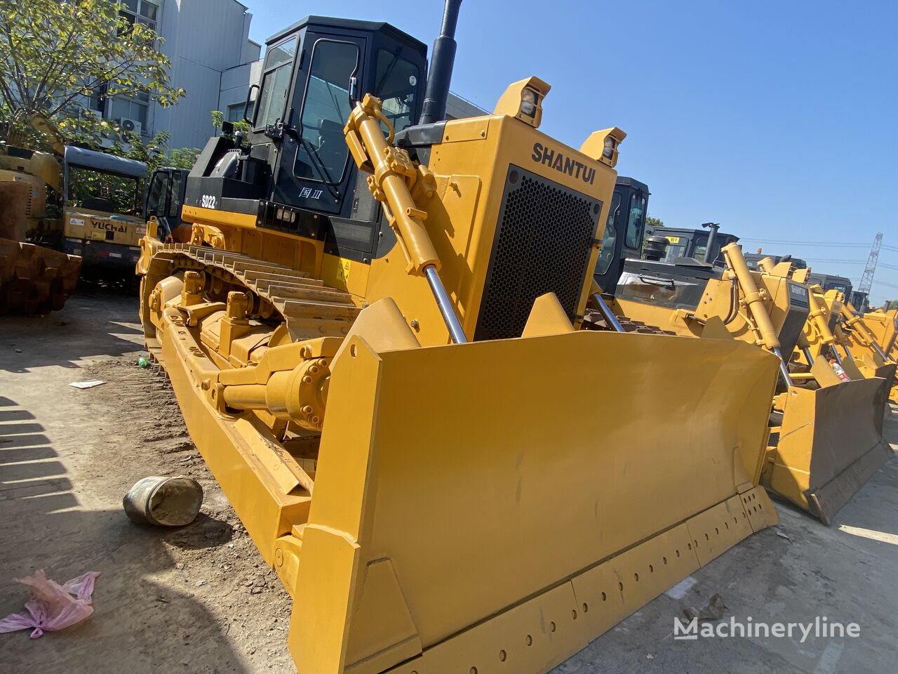 Shantui SD22 bulldozer