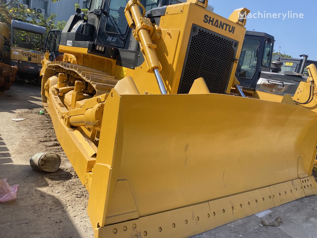 Shantui SD22 bulldozer