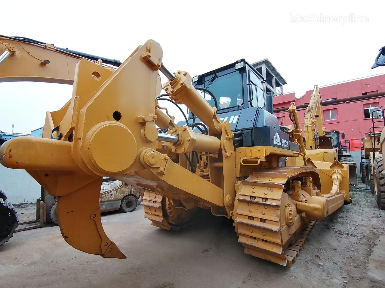 Shantui SD32 buldozers