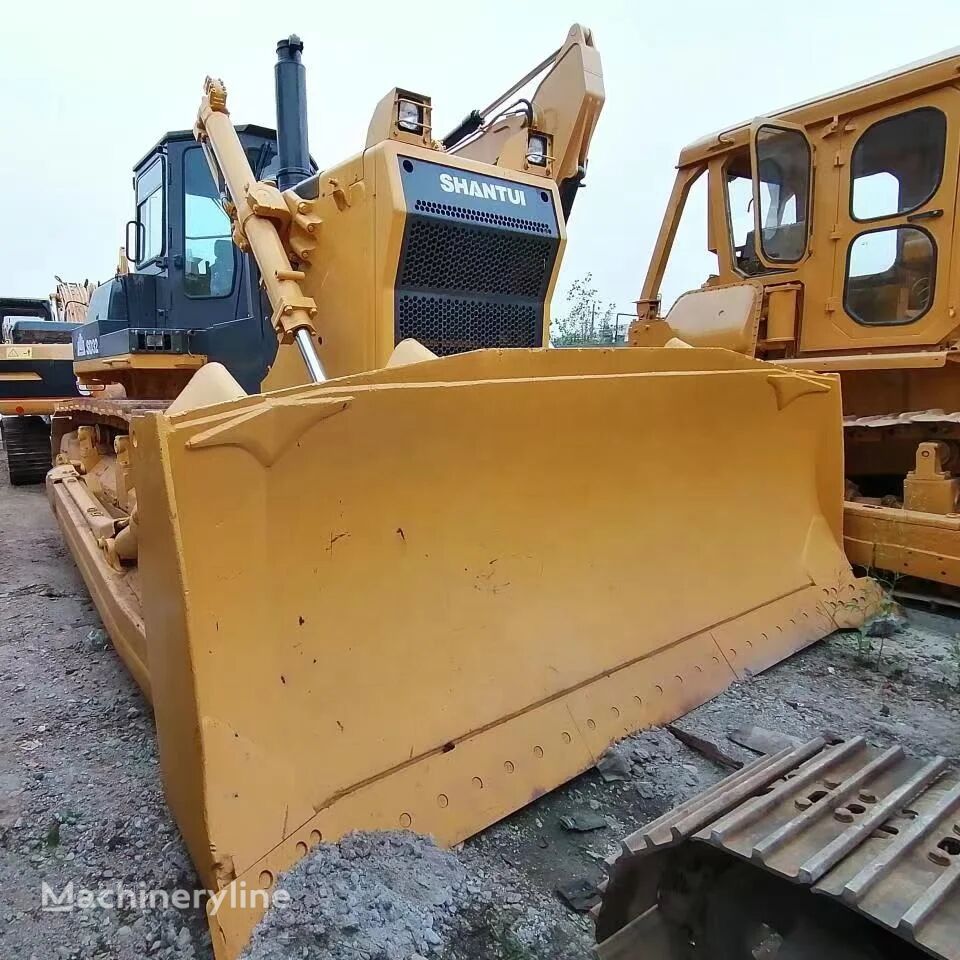 Shantui SD32 bulldozer