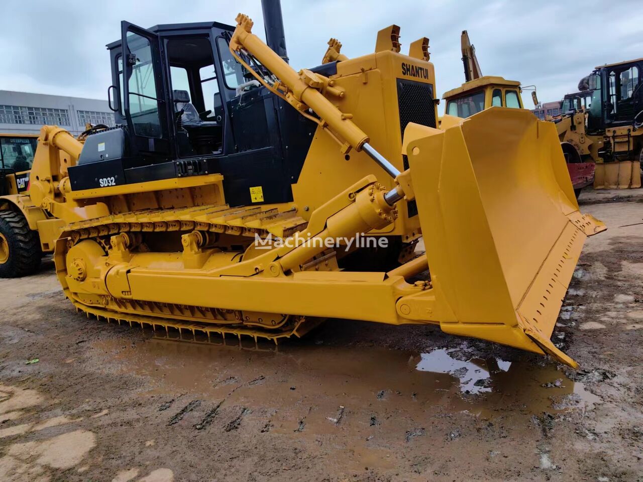 bulldozer Shantui SD32