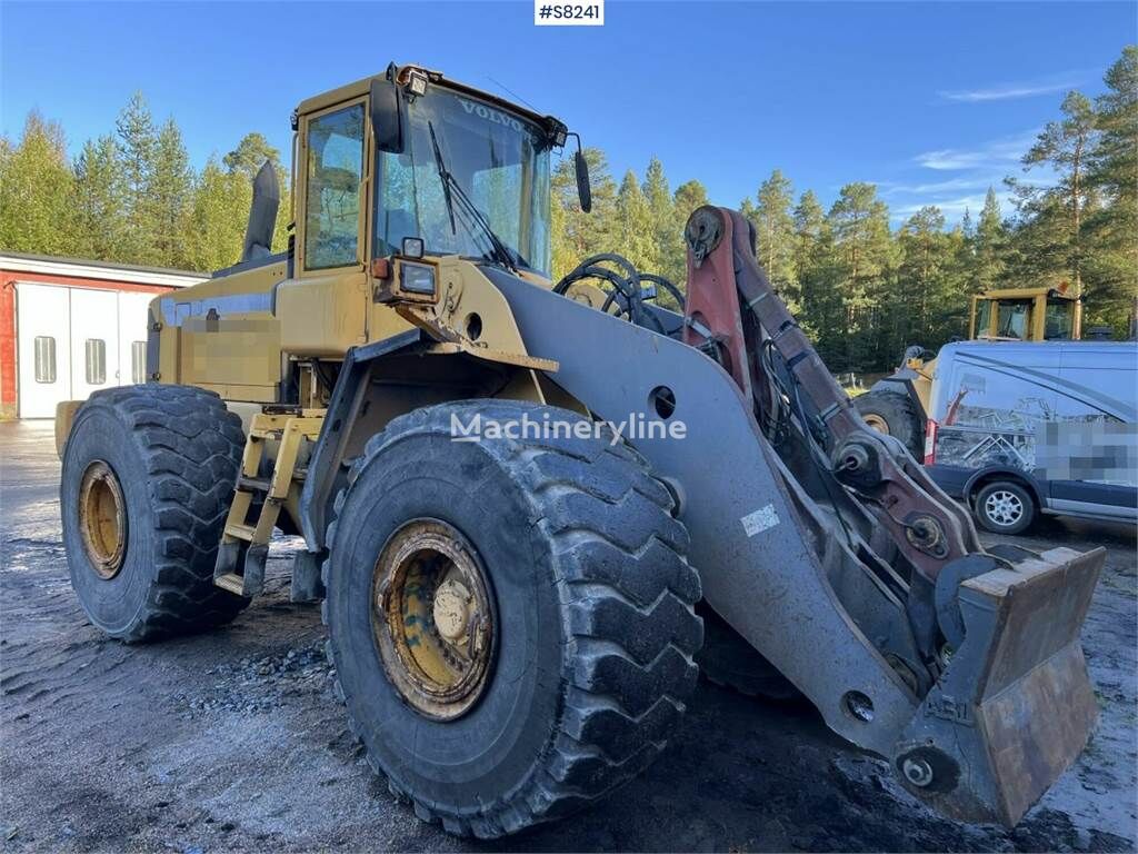 Volvo L220D bulldozer