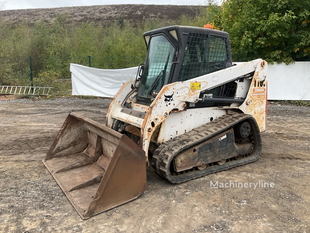 بيع ماكينة التحميل المجنزرة الصغيرة Bobcat T180 | Machineryline TN ماكينة التحميل المجنزرة الصغيرة Bobcat T180 - Machineryline