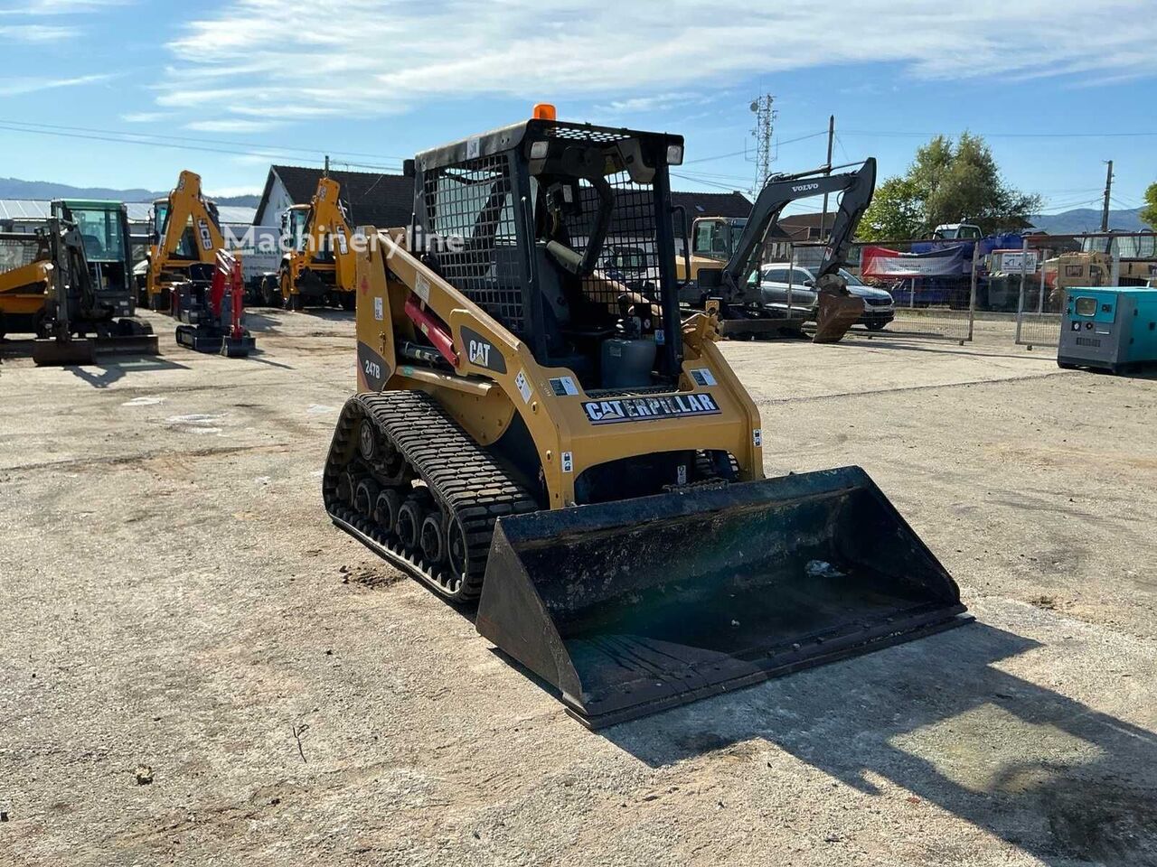 Mini-chargeuse sur chenilles Caterpillar 247B - Machineryline