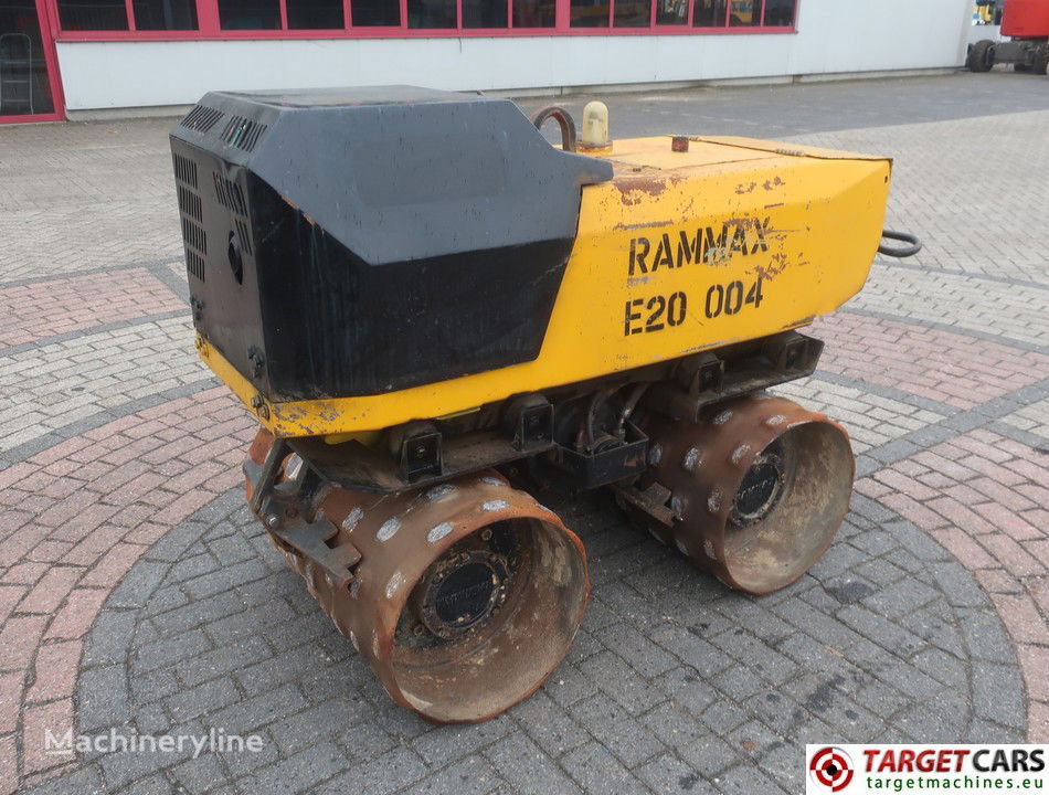 غلتک پاچه بزی Ammann RAMMAX 1585