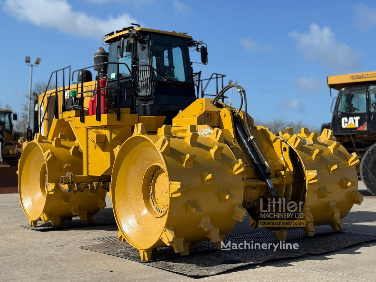 Caterpillar 836 K compactador - Machineryline