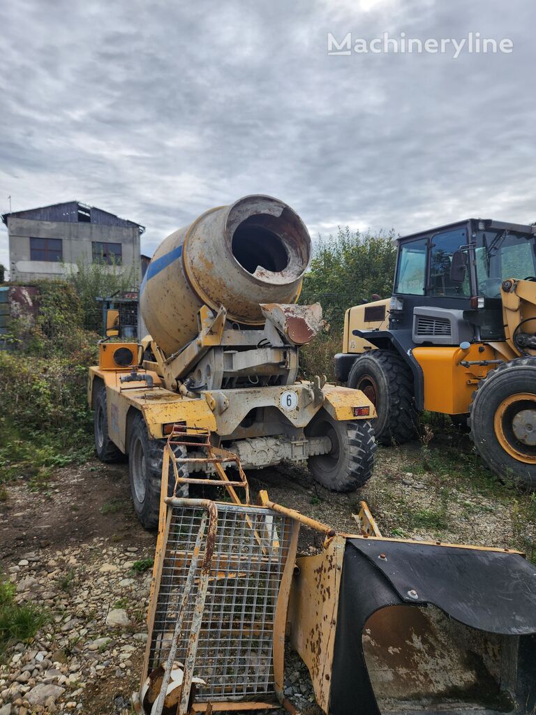 Carmix 2500 concrete mixer truck