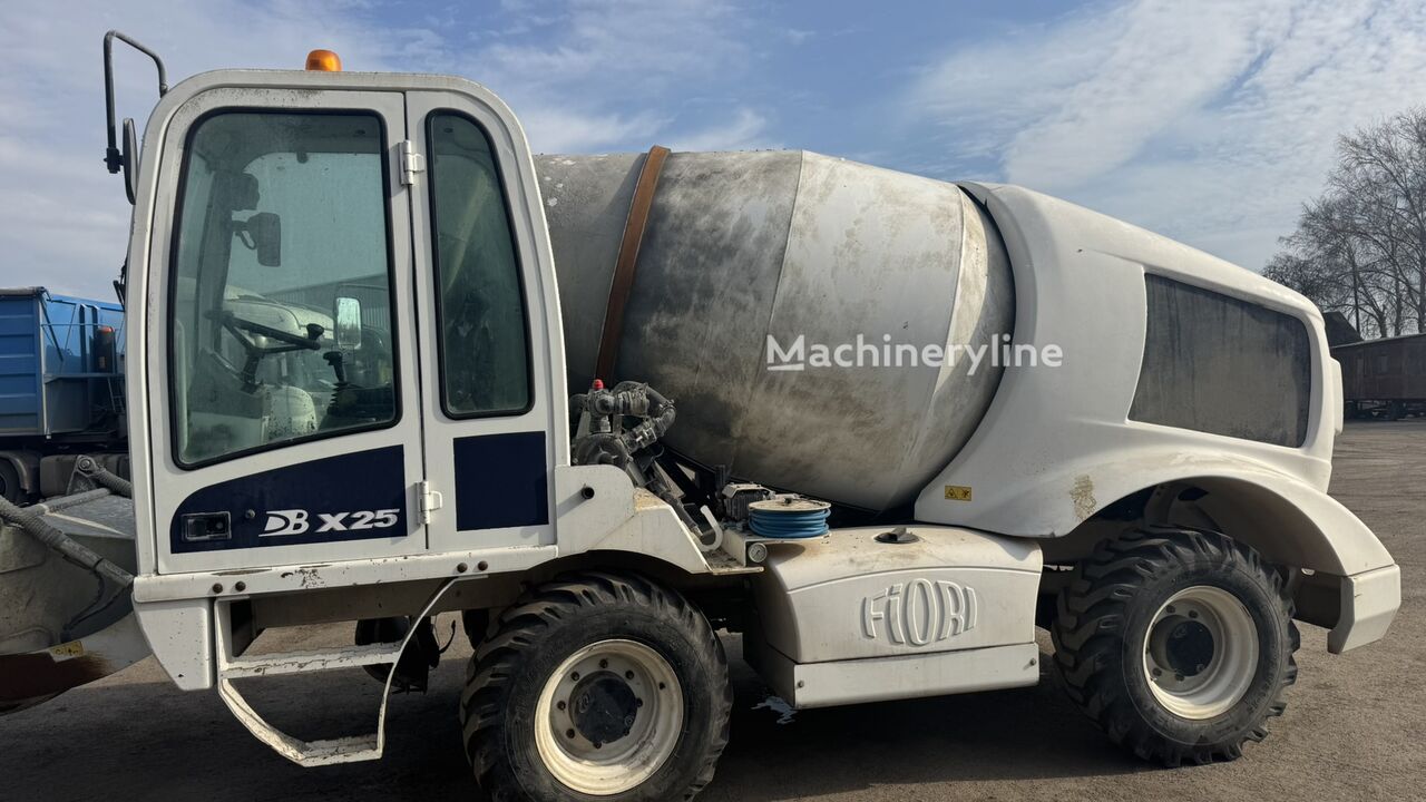 Fiori DB X25 concrete mixer truck - Machineryline