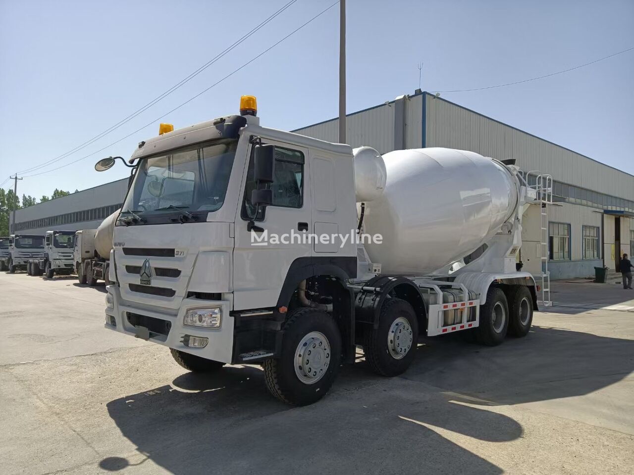 Camion malaxeur Howo à vendre | Machineryline LU Camion malaxeur Howo - Machineryline