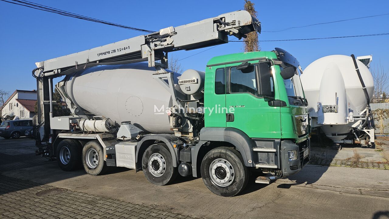 Liebherr  on chassis MAN L.2007.46.006 z podajnikiem taśmowym concrete mixer truck