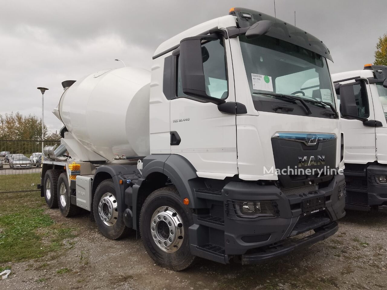 Новый автобетоносмеситель 9  на шасси MAN TGS 32.440 GSR - 8X4 - FML 9 m³ MIXER - Machineryline