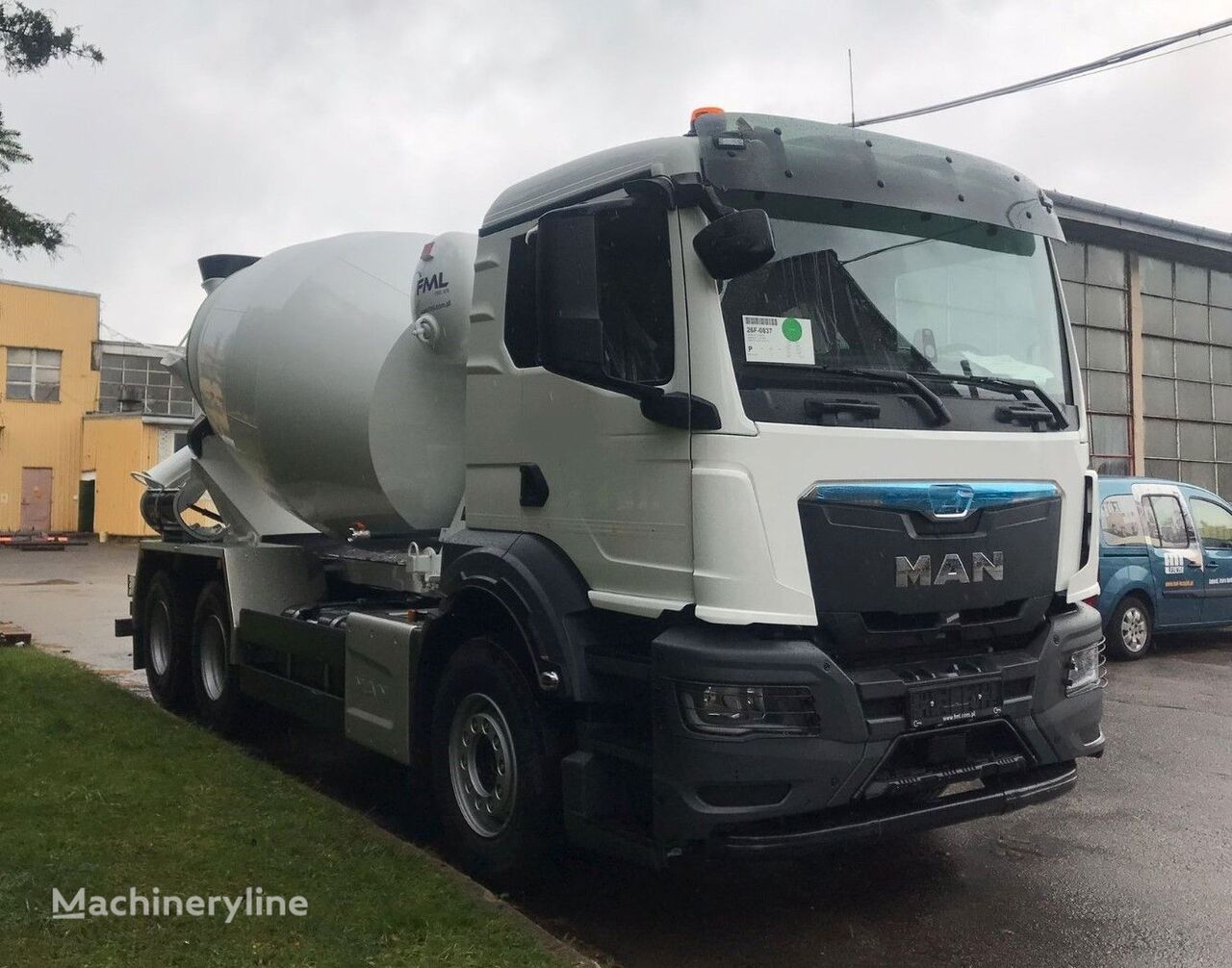 új FML  MAN TGS 33.400  alvázon betonmixer