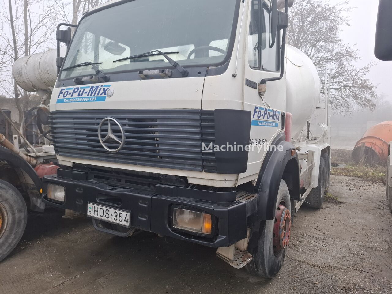Camion malaxeur Liebherr  sur châssis Mercedes-Benz 2527 B - Machineryline