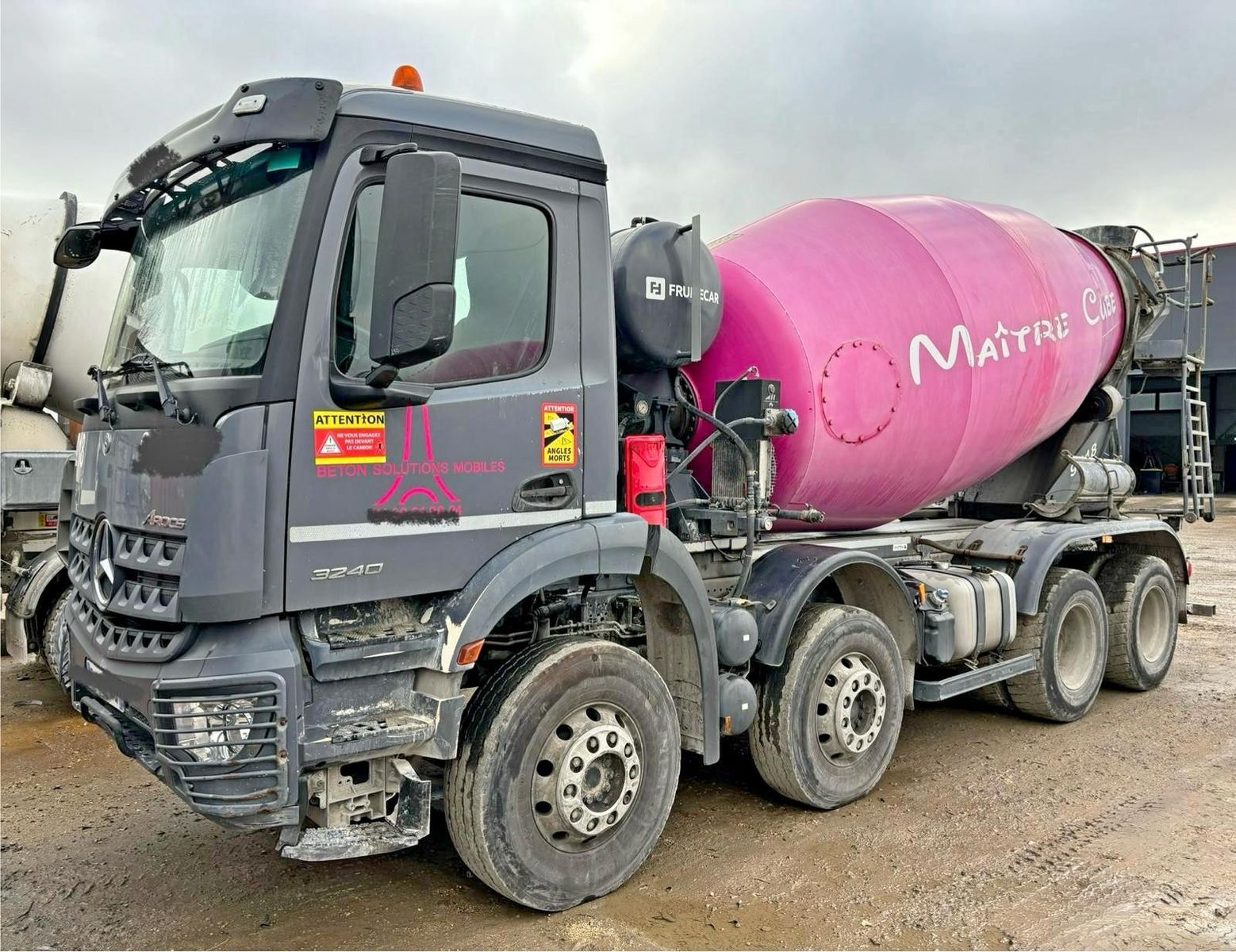 camião betoneira Frumecar  no chassi Mercedes-Benz AROCS 3240