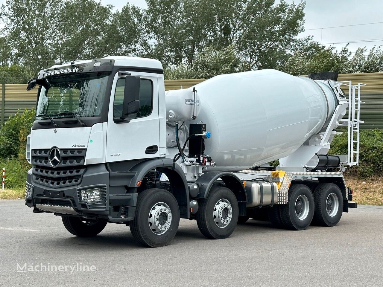 новый автобетоносмеситель Euromix MTP  на шасси Mercedes-Benz AROCS 5  4142 B