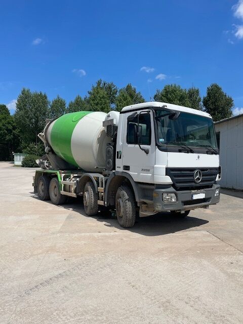 truck pencampur adonan beton Mercedes-Benz Actros 3236